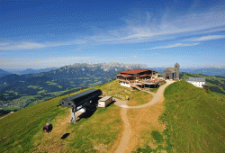 web KAM 001954 Das-Gipfelrestaurant-mit-Panorama-der-Hohen-Salve Fotograf-Hannes-Dabernig